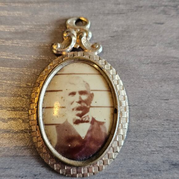 Vintage Gold Oval Photo Pendant with Antique Photo of Man with Mustache & Bowtie - Picture 2 of 5